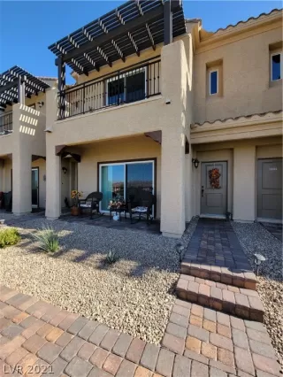 Photo #1: 2337934 Listing