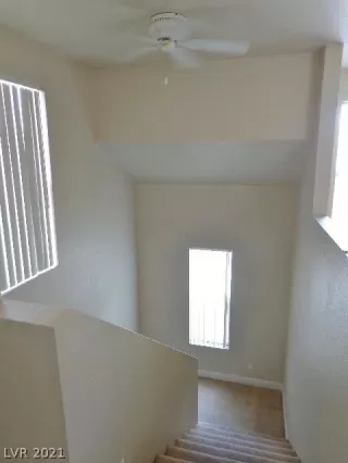 Photo #3: 2337939 Listing