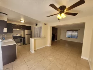 Photo #1: 2337959 Listing 