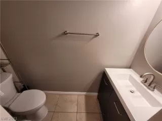 Photo #4: 2337959 Listing 