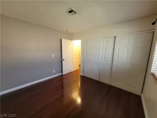 Photo #6: 2337959 Listing 