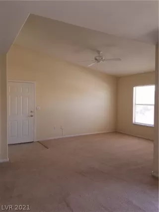 Photo #2: 2337986 Listing