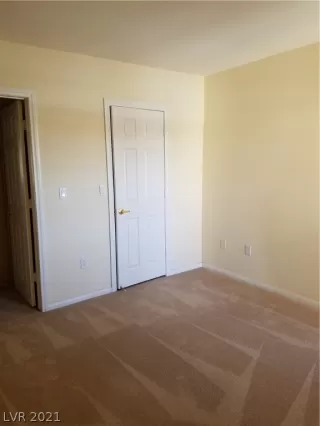 Photo #5: 2337986 Listing