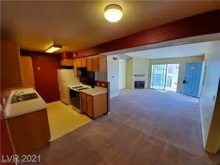 Photo #2: 2337989 Listing