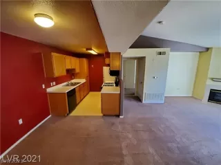 Photo #3: 2337989 Listing