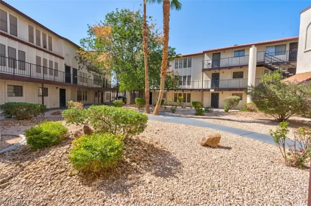 MLS: 2338038 Condo For Sale