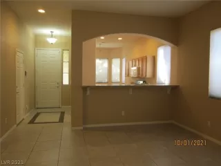 Photo #6: 2338051 Listing 