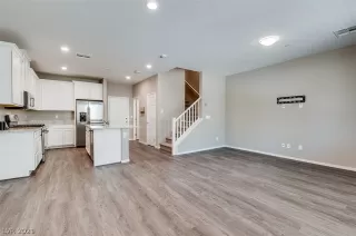 Photo #1: 2338080 Listing 
