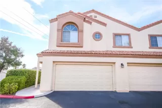 Photo #1: 2338081 Listing