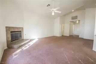 Photo #6: 2338081 Listing