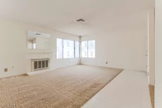 Photo #2: 2338088 Listing