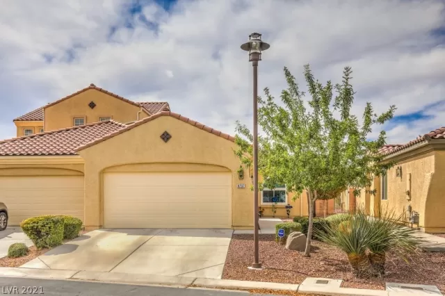 MLS: 2338102 Condo For Sale