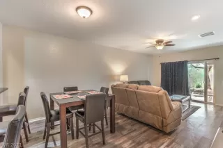 Photo #5: 2338102 Listing