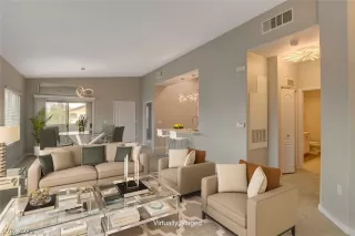 Photo #4: 2338107 Listing