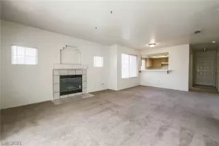 Photo #4: 2338126 Listing