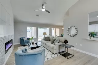 Photo #5: 2338196 Listing 