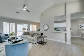 Photo #6: 2338196 Listing 