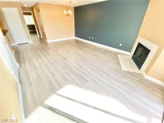 Photo #2: 2338203 Listing 