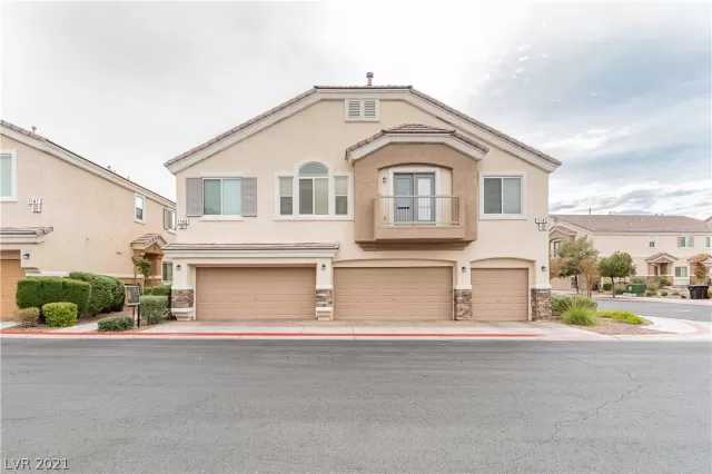 MLS: 2338216 Condo For Sale