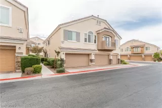 Photo #1: 2338216 Listing