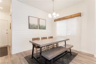 Photo #5: 2338216 Listing