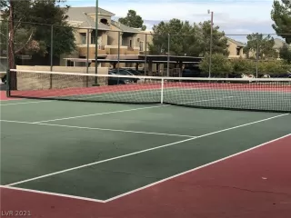 Photo #4: 2338233 Listing