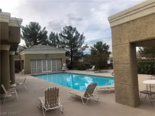 Photo #5: 2338233 Listing