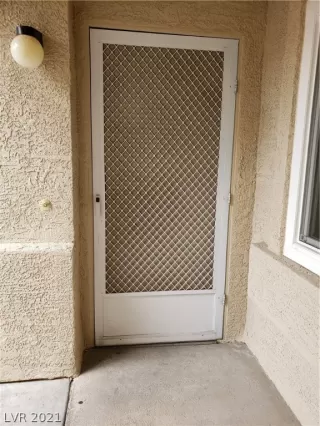 Photo #3: 2338237 Listing