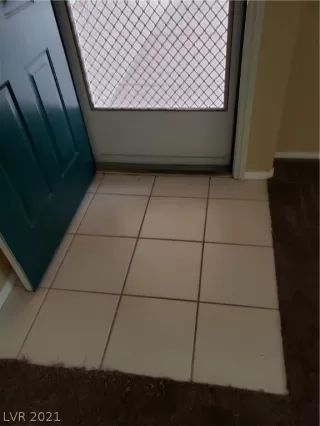 Photo #4: 2338237 Listing