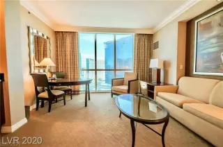 Photo #4: 2338243 Listing 
