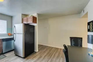 Photo #4: 2338288 Listing