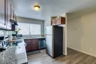 Photo #5: 2338288 Listing