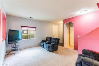 Photo #1: 2338299 Listing 