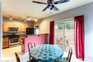 Photo #4: 2338299 Listing 