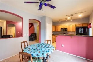 Photo #5: 2338299 Listing 