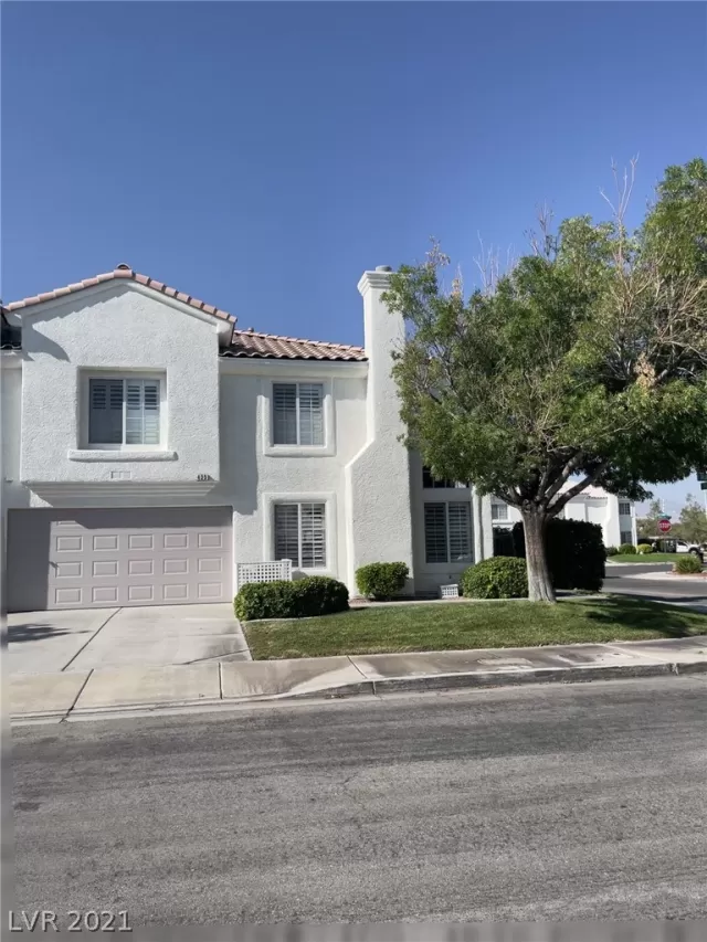 MLS: 2338305 Condo For Sale