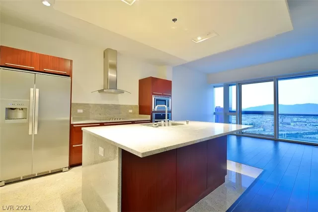 MLS: 2338313 Condo For Sale