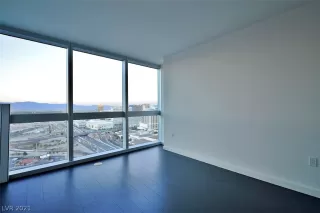 Photo #2: 2338313 Listing 