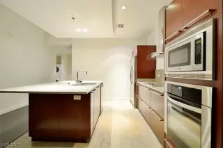 Photo #4: 2338313 Listing 