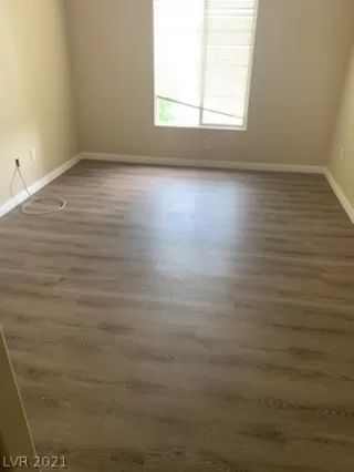 Photo #5: 2338332 Listing 