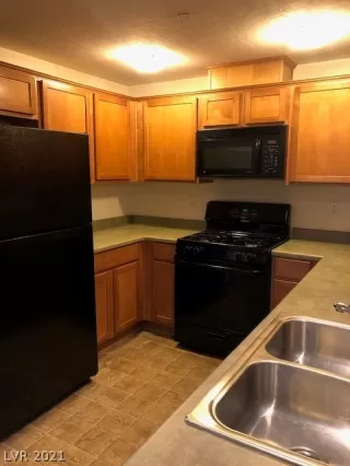 Photo #1: 2338349 Listing