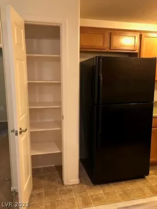 Photo #2: 2338349 Listing