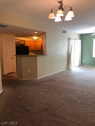 Photo #3: 2338349 Listing