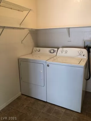 Photo #5: 2338349 Listing