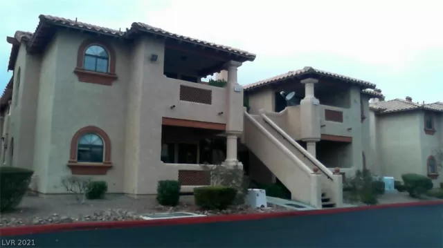 MLS: 2338350 Condo For Sale