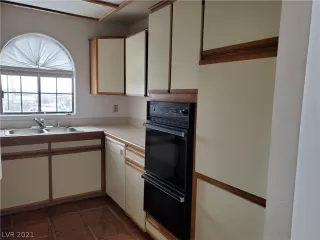 Photo #6: 2338350 Listing 