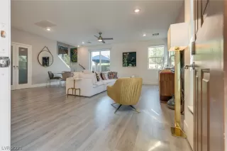 Photo #1: 2338375 Listing 