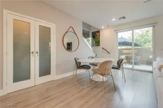 Photo #5: 2338375 Listing 