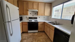 Photo #6: 2338386 Listing 