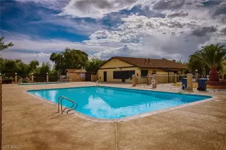 Photo #3: 2338410 Listing 